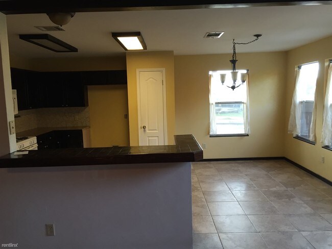 Building Photo - 1309 Cedar Hills Blvd