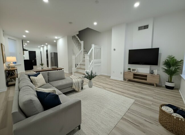 Photo - 615 S Conestoga St House