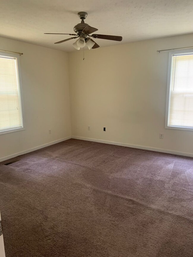 Building Photo - 3 Bed 2 Bath House - 158 Lake Luck Drive, ...