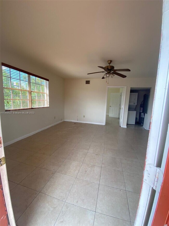 Foto del edificio - 14250 NW 22nd Ave