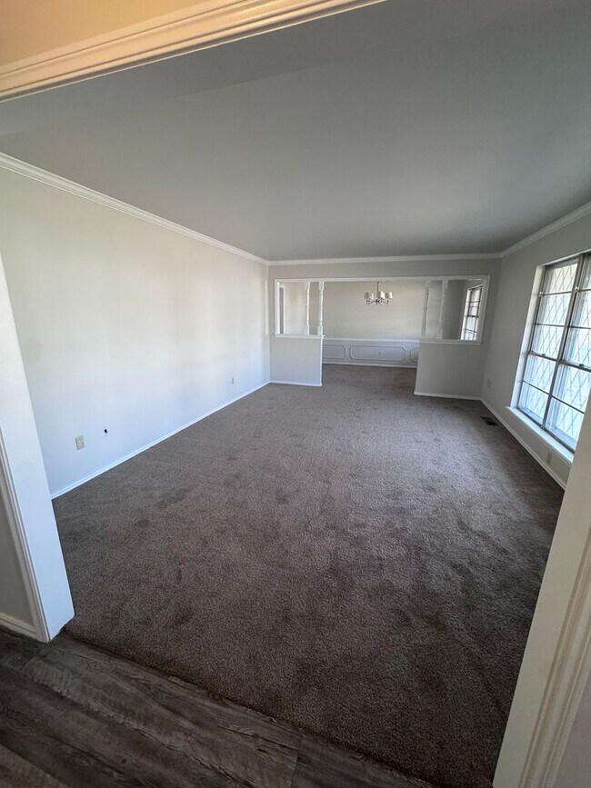 Foto del edificio - Midtown Tulsa 4 Bedroom Single Level Home!