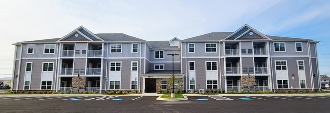Building Photo - The Promenade at Easton