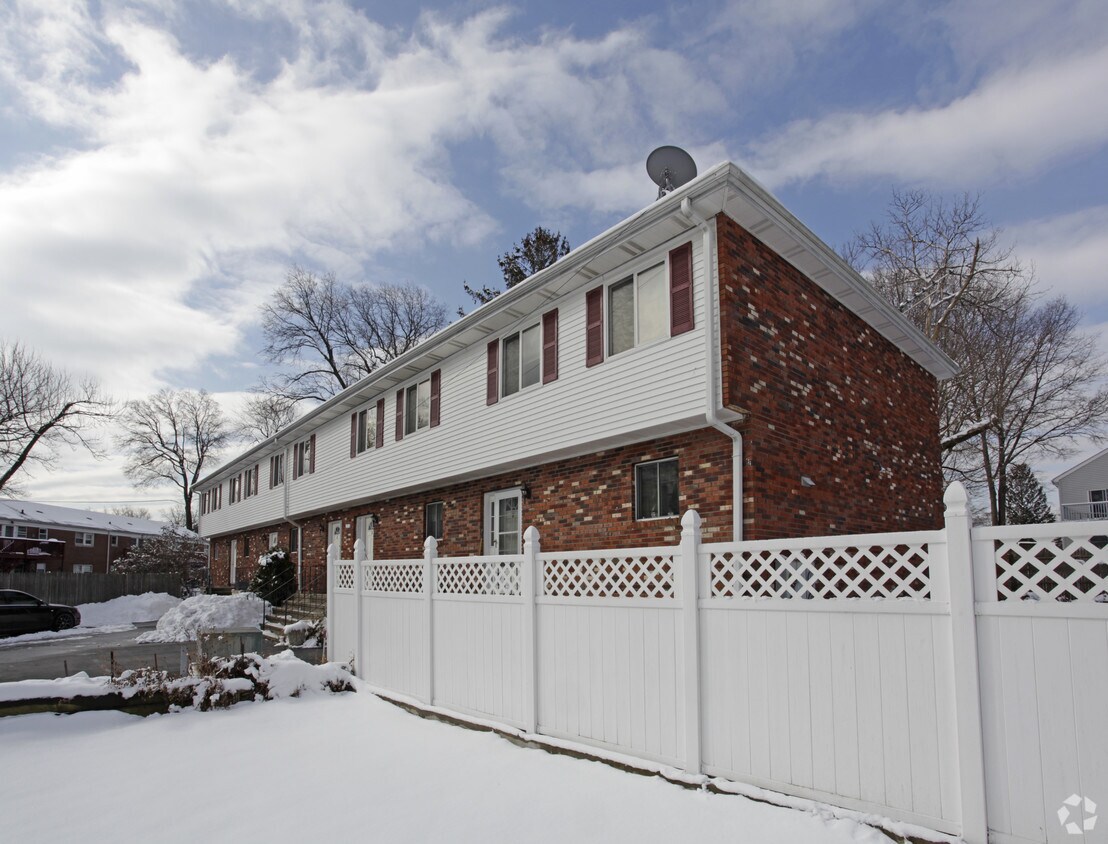Building Photo - 223 Seaside Ave