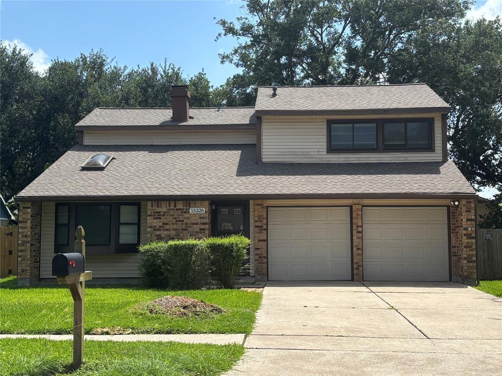 Foto principal - 15326 Silverman St