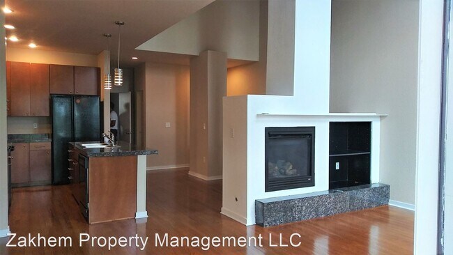 Building Photo - 2 br, 2.5 bath House - 13590 E. Iliff Place
