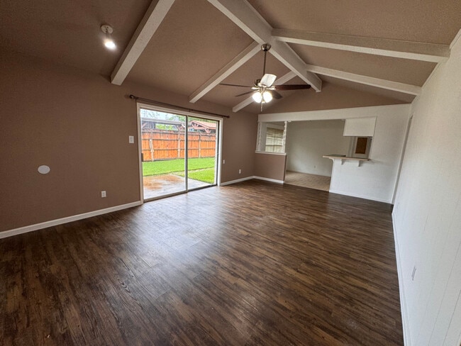 Building Photo - 10423 Sagemeadow Ln