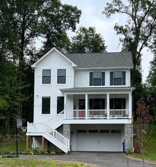 Building Photo - 15717 Tierra Dr