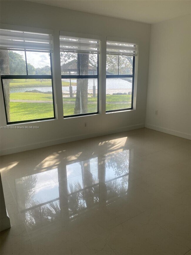 Foto del edificio - 10691 SW 155th Pl