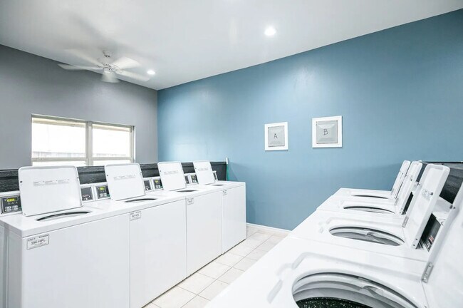Foto del edificio - Ashley Park Townhomes & Apartments