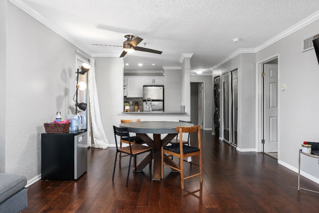 Building Photo - 3550 Lebon Dr
