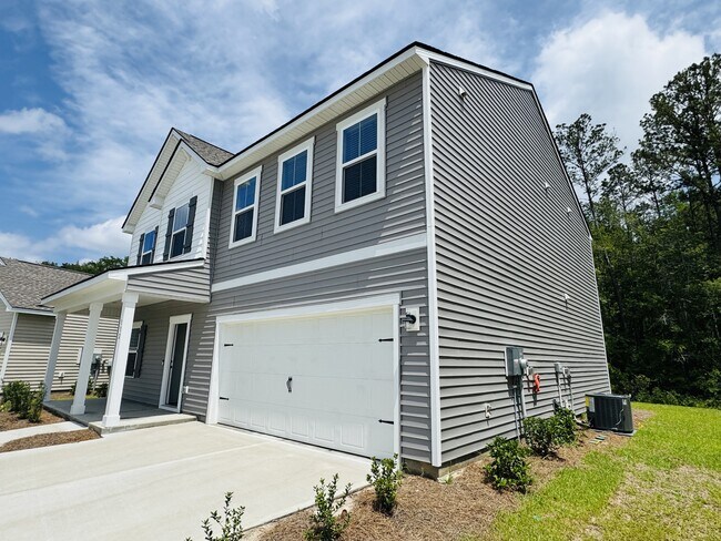 Building Photo - 132 Kingswood Ter