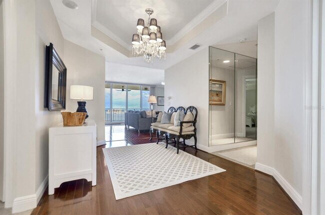 Foto del edificio - 5823 Bowen Daniel Dr