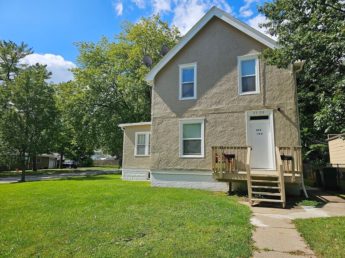 Primary Photo - 2920 Elisha Ave
