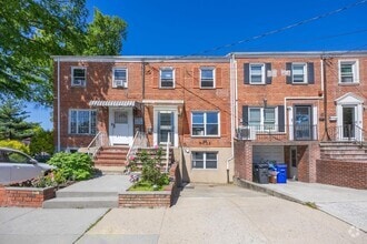 Building Photo - 60-12 171st St