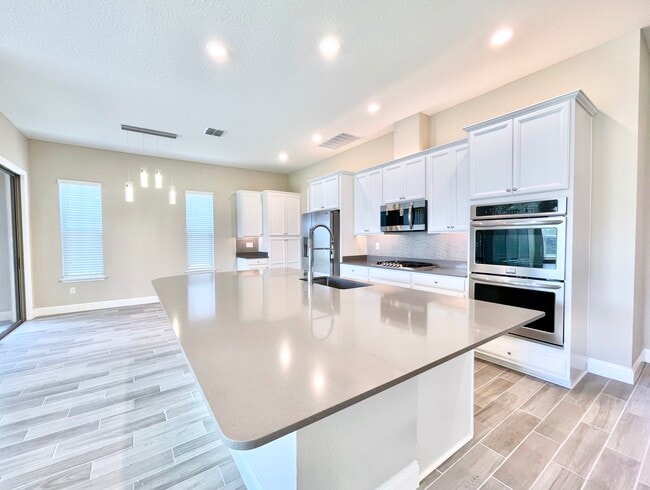 Foto del edificio - 68 Furrier Ct