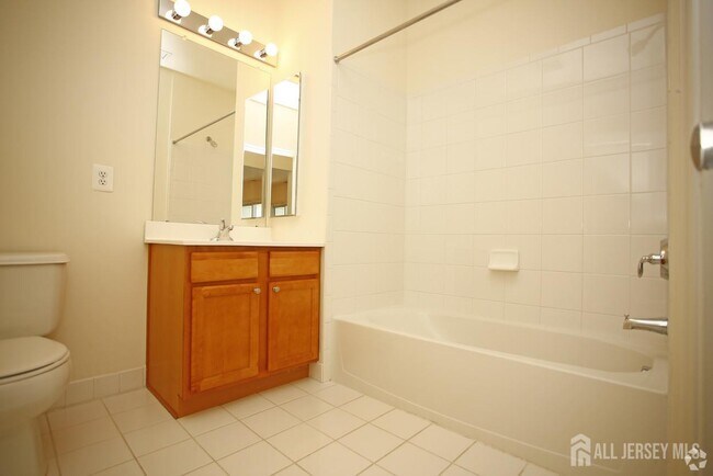 Foto del edificio - 360 Lehigh Ave