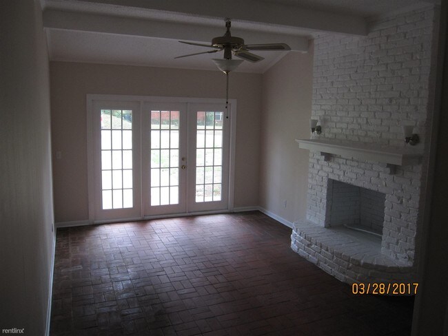 Building Photo - 2 br, 1 bath House - 2422 Rodge Dr