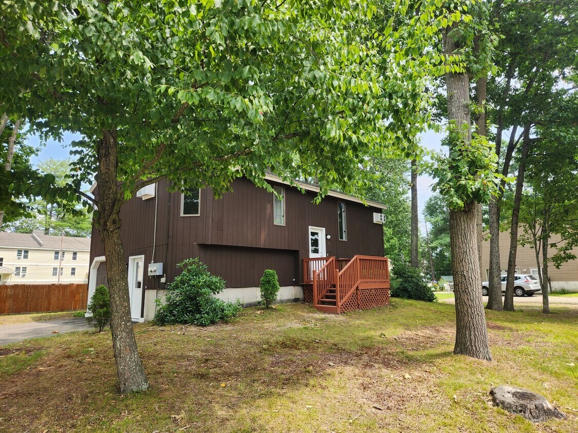 Primary Photo - Beautifully Renovated 2-Bedroom Single Fam...