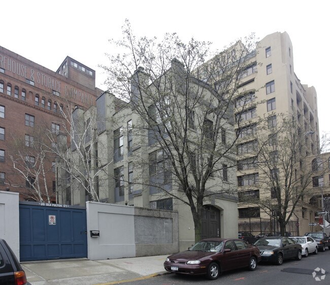 Primary Photo - 20 Old Fulton St
