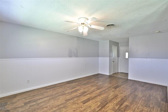 Building Photo - 3142 S 23rd St