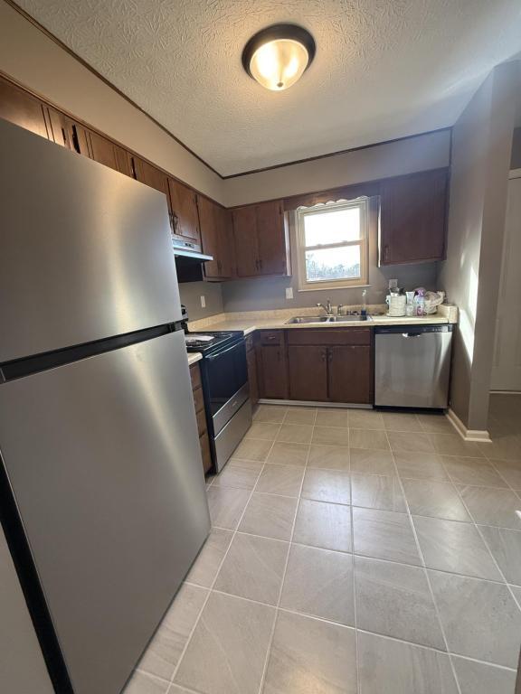 Foto del edificio - 1240 Clear Ridge Ln