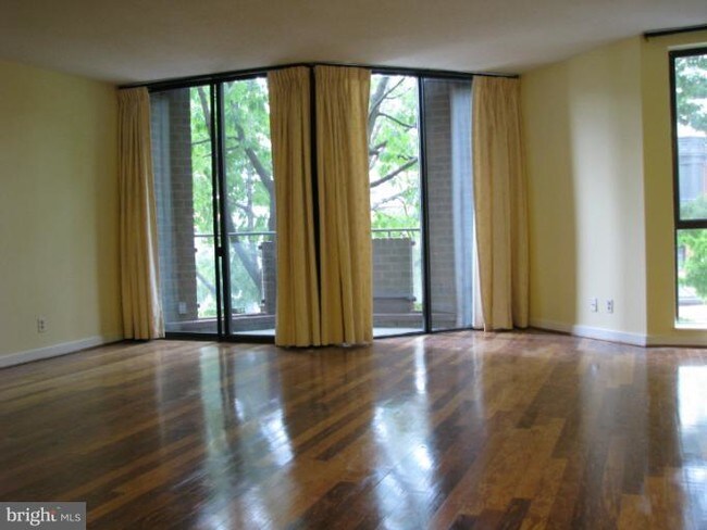 Foto del edificio - 1099 22nd St NW