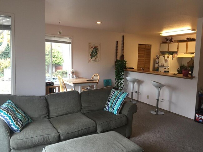 Foto del edificio - 6117 20th Ave NW