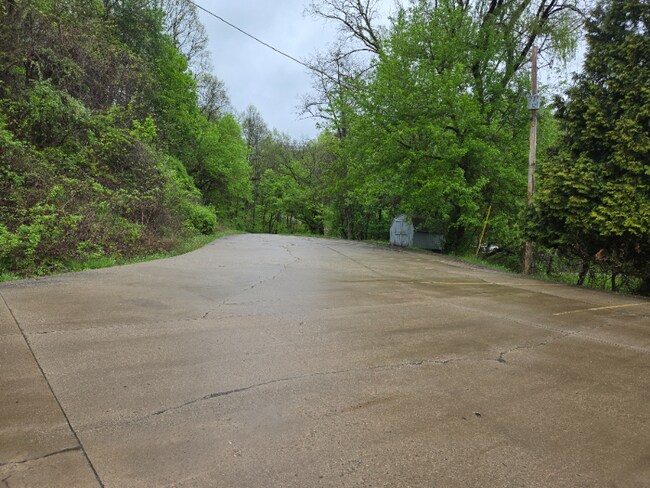 Building Photo - 62700 Barnesville Hendrysburg Rd