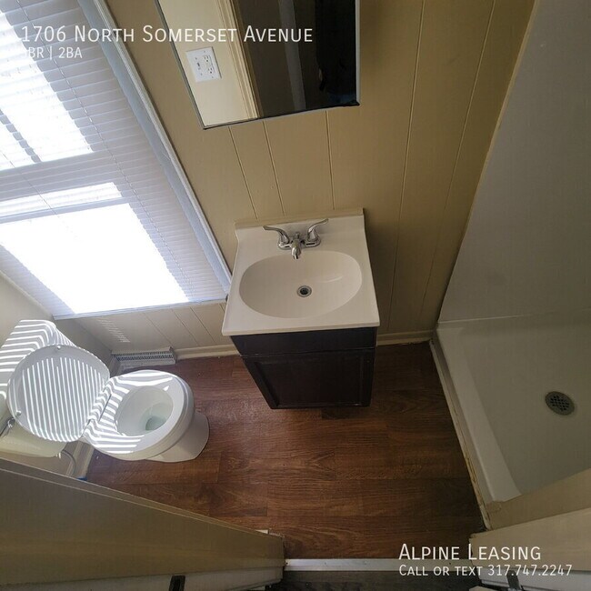 Foto del edificio - 1706 N Somerset Ave