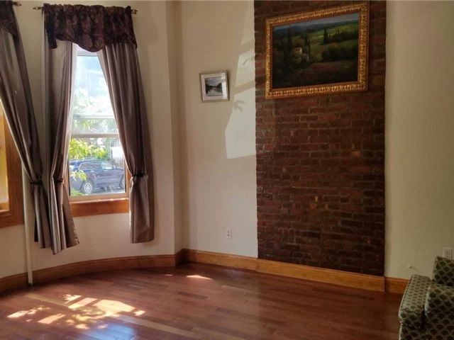 Foto principal - 34-38-38 32nd St