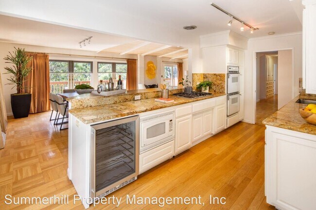 Foto del edificio - 4 br, 3 bath House - 12119 Foothill Lane