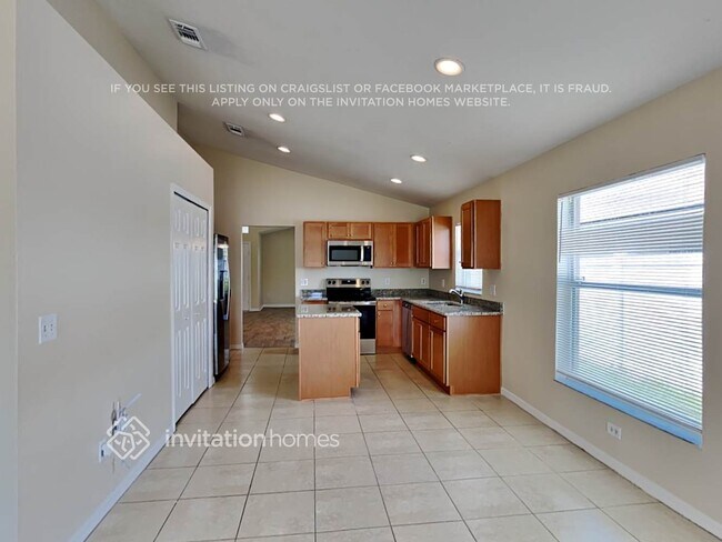 Foto del edificio - 5223 Sunset Canyon Dr