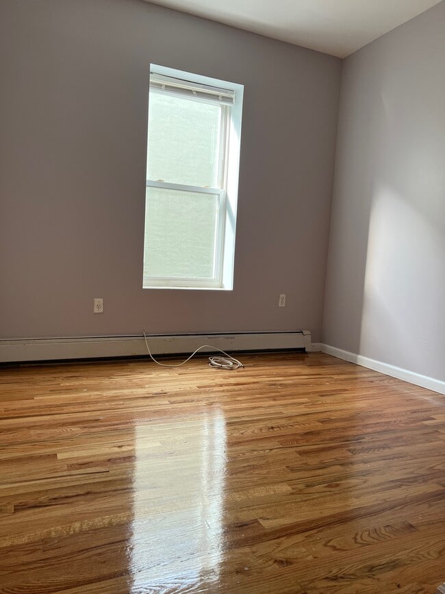 Foto del edificio - 2408 Beverley Rd