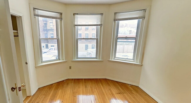 Foto del edificio - 117 Park Dr