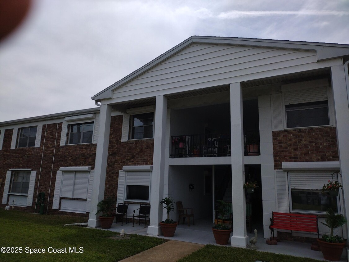 Primary Photo - 190 E Olmstead Dr