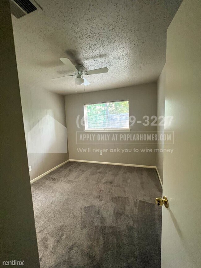 Foto del edificio - 3 br, 1.5 bath House - 11810 Murr Way -