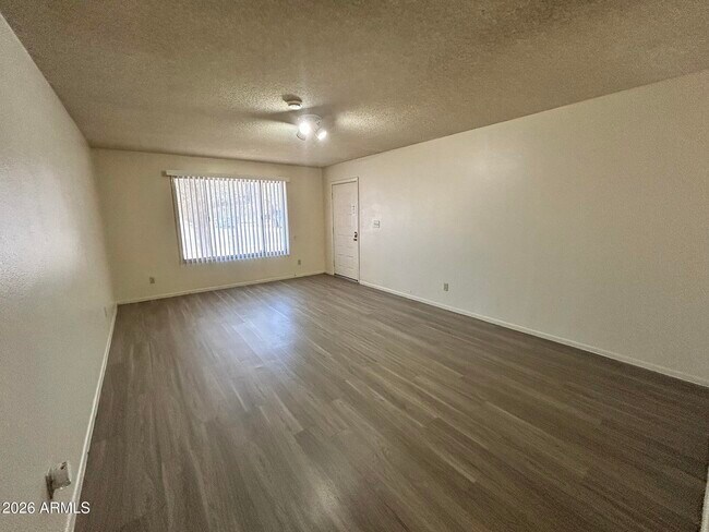 Foto del edificio - 5309 S River Dr