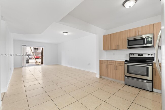 Foto del edificio - 2660 W 76th St