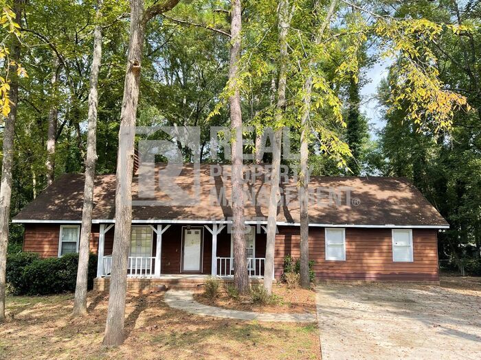 Foto principal - Spacious Four Bedroom in Lake Wildwood
