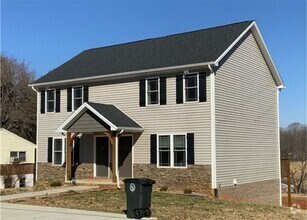 Building Photo - 1202 Wood Rd