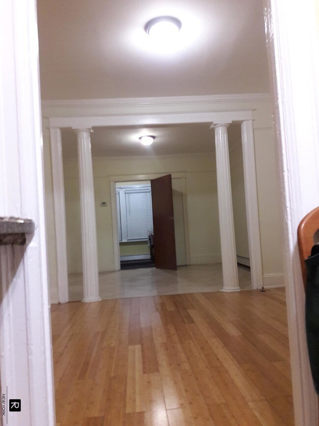 Foto del edificio - 147-44 97th Avenue