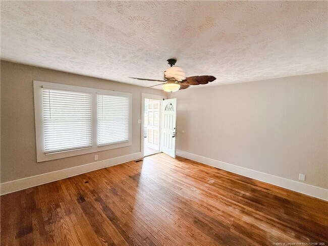 Building Photo - 316 Broadfoot Ave