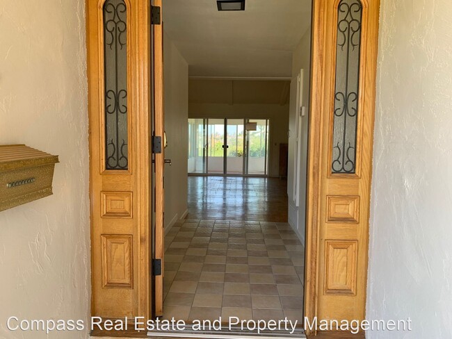 Foto del edificio - 4 br, 2 bath House - 553 Mariposa St