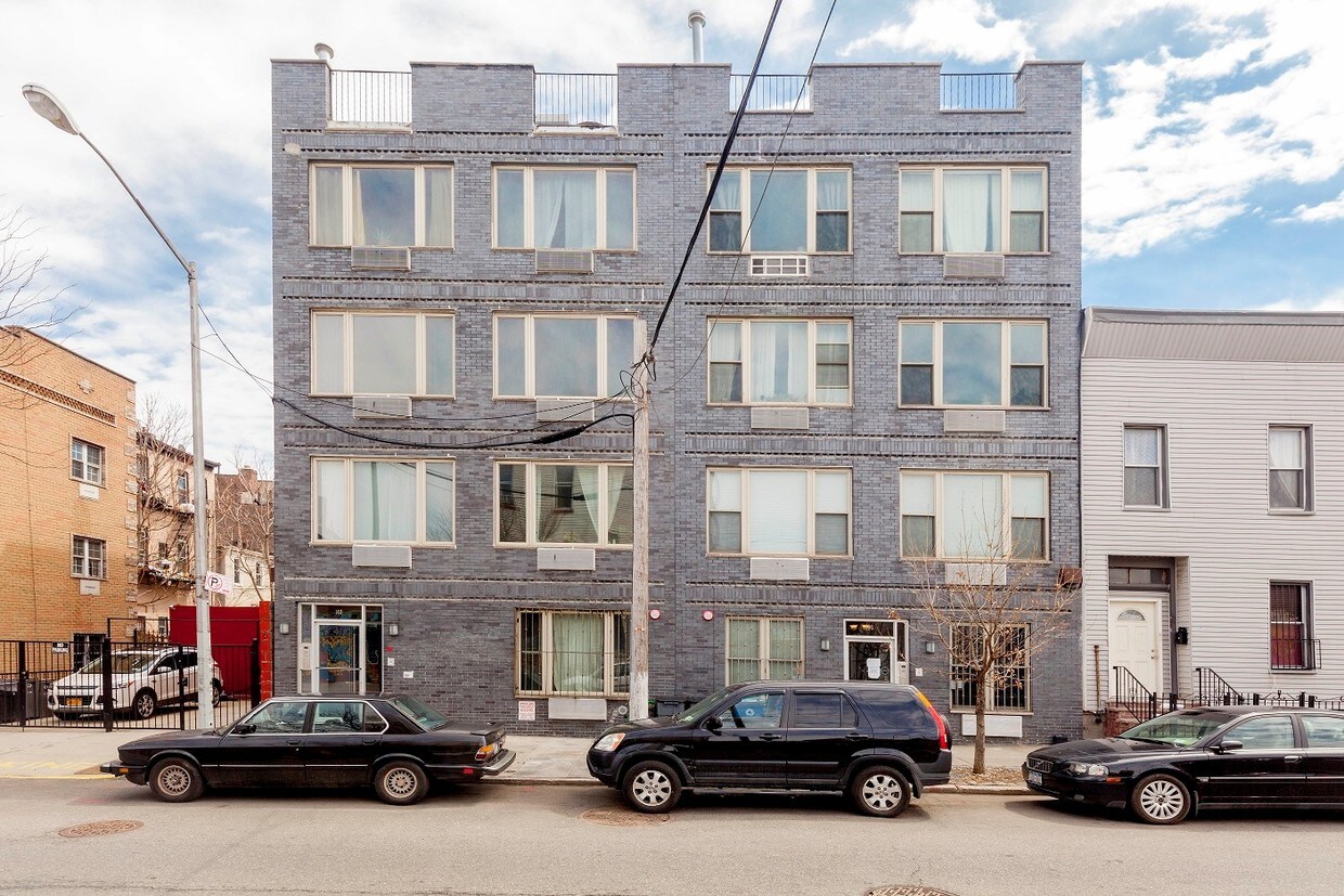 Primary Photo - 148 Jefferson St
