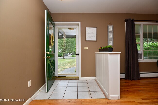 Foto del edificio - 10 Huckleberry Ln