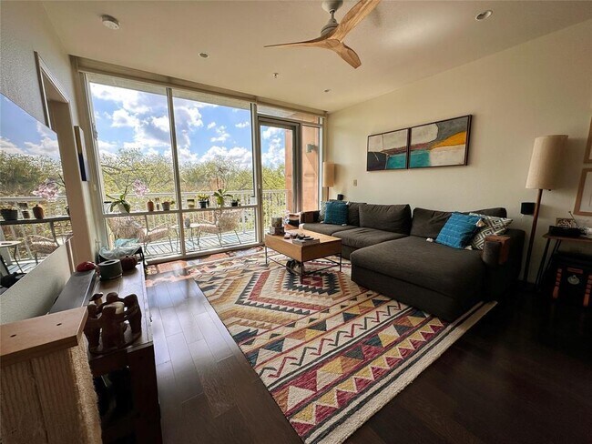 Foto del edificio - 1600 Barton Springs Rd