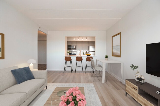 Photo - Reservoir Towers Apartments