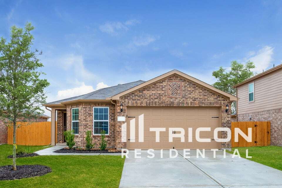 Primary Photo - 437 Palomino Stand Dr