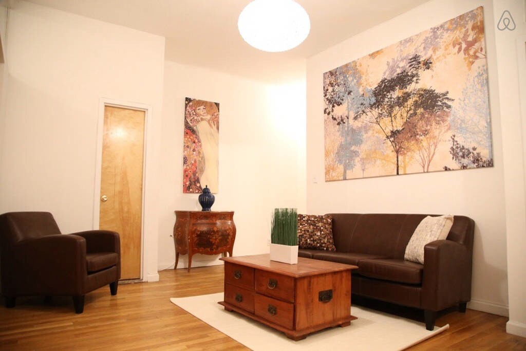 Foto principal - 229 E 14th St