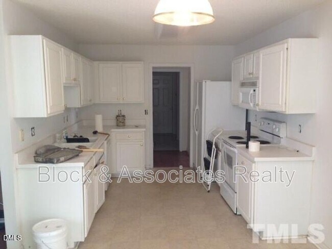 Foto del edificio - 210 Brierridge Dr